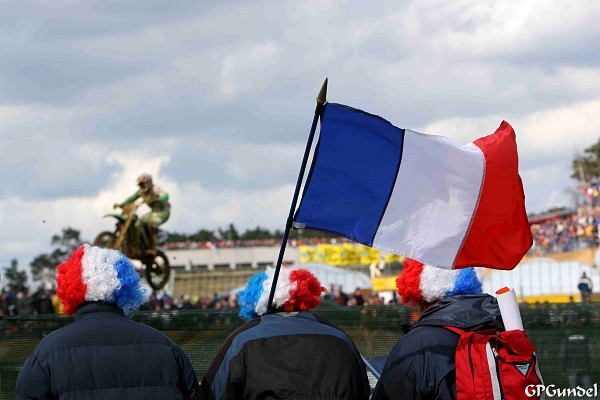 03_French_Fans.jpg